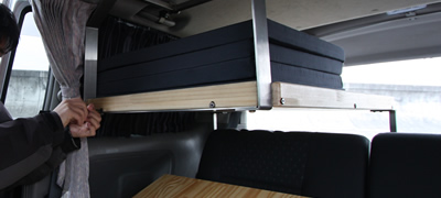 ���H�N�V�[��i�x�b�h�Ŗڎw���~�j�o���L�����s���O�J�[